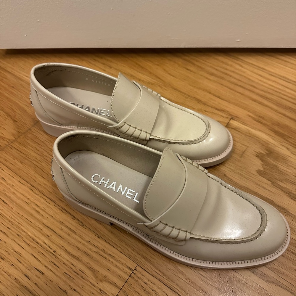 CHANEL loafers / boat shoe